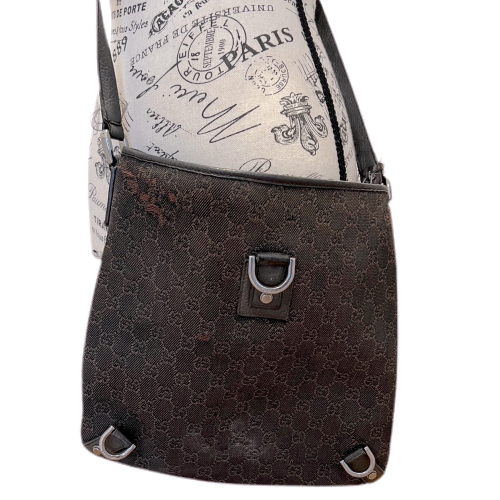 Preowned Gucci Abbey GG denim cross body bag